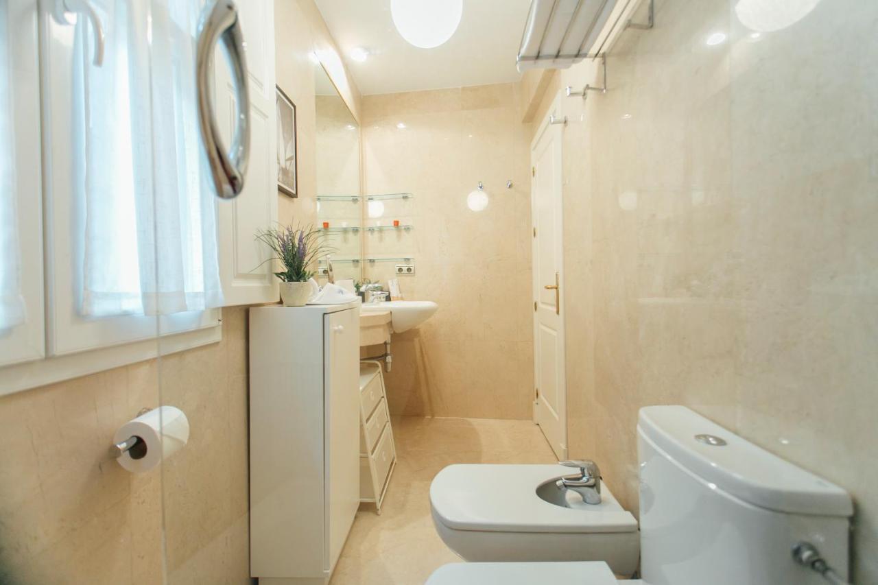 Comfortable Duplex- 1Bd 2Bth- Dean Miranda เซบีญา ภายนอก รูปภาพ