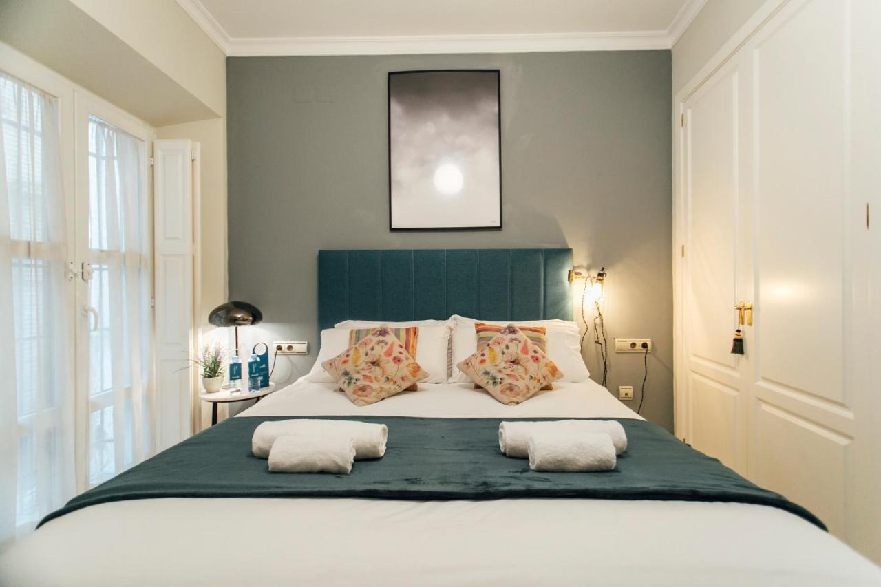 Comfortable Duplex- 1Bd 2Bth- Dean Miranda เซบีญา ภายนอก รูปภาพ