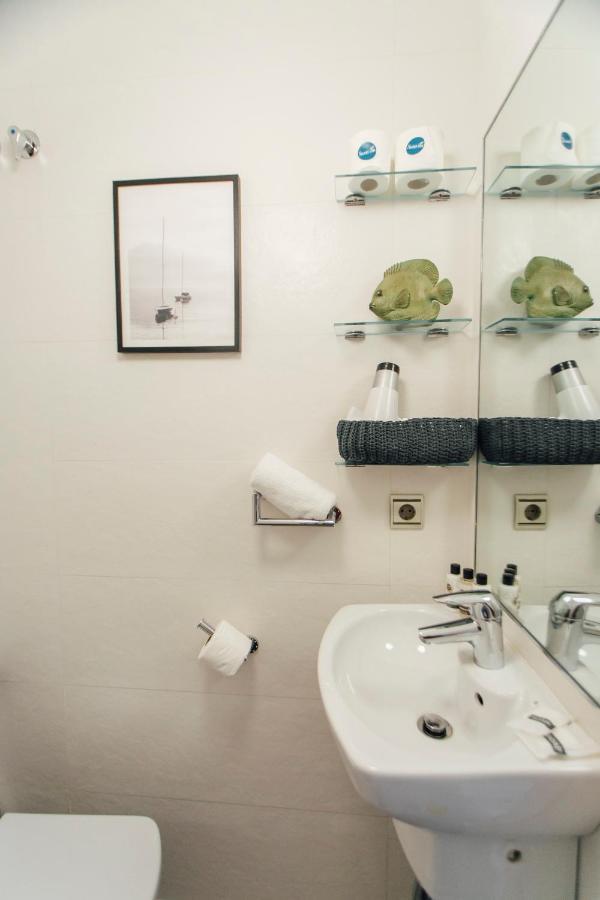 Comfortable Duplex- 1Bd 2Bth- Dean Miranda เซบีญา ภายนอก รูปภาพ