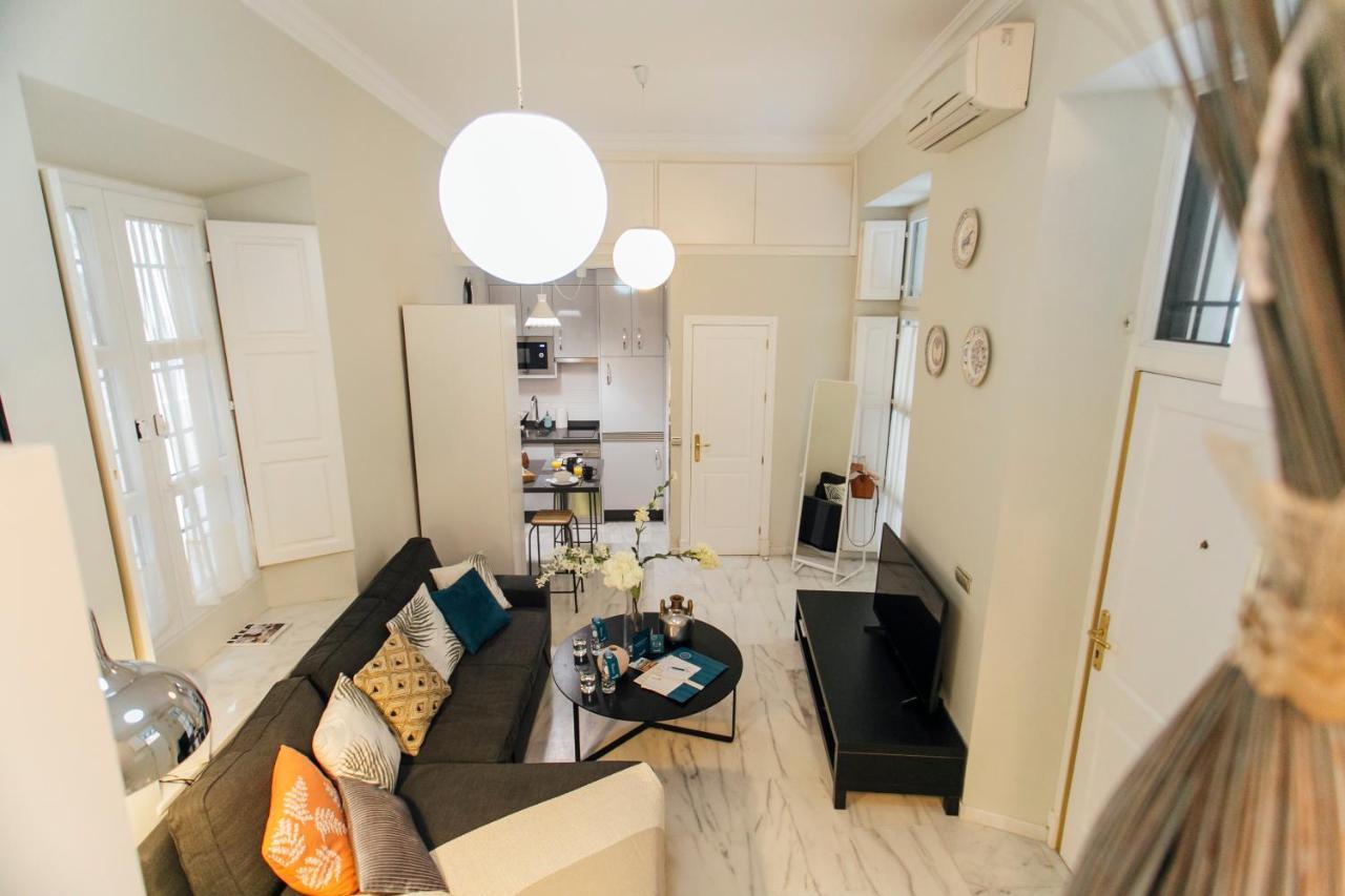 Comfortable Duplex- 1Bd 2Bth- Dean Miranda เซบีญา ภายนอก รูปภาพ